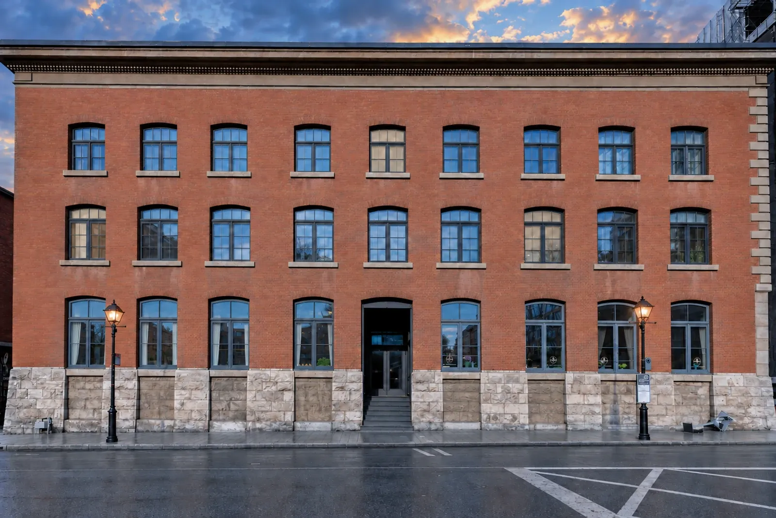 LE 100 MCGILL